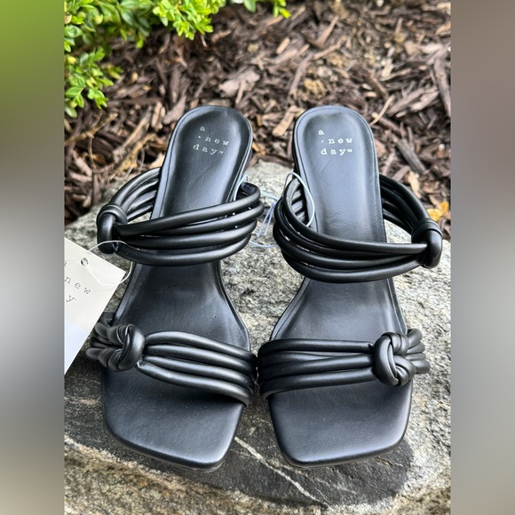 a new day Shoes - A New Day Women's Black Ania Mule Heel sandals NWT 6.5